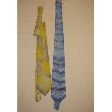 Pestrá ručne maľovaná kravata